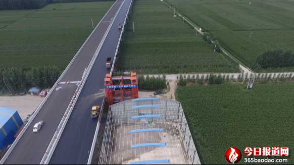 董梁高速寧梁段二合同率先完成瀝青路面鋪裝工程(定稿）424.png